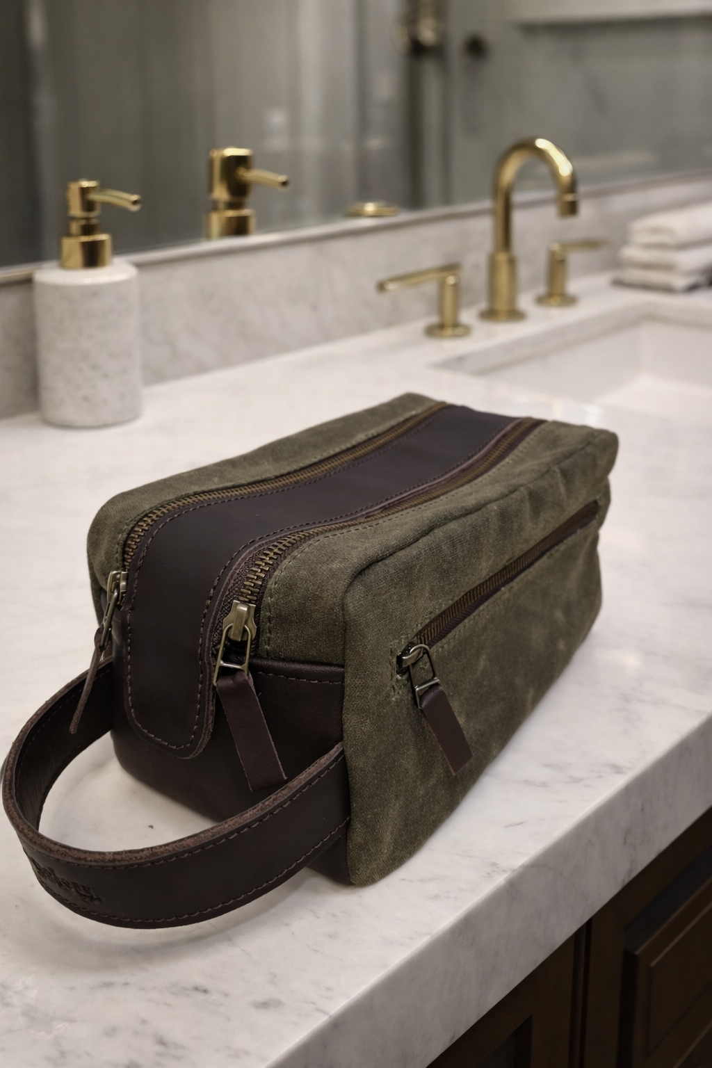 Large Toiletry Bag Olive